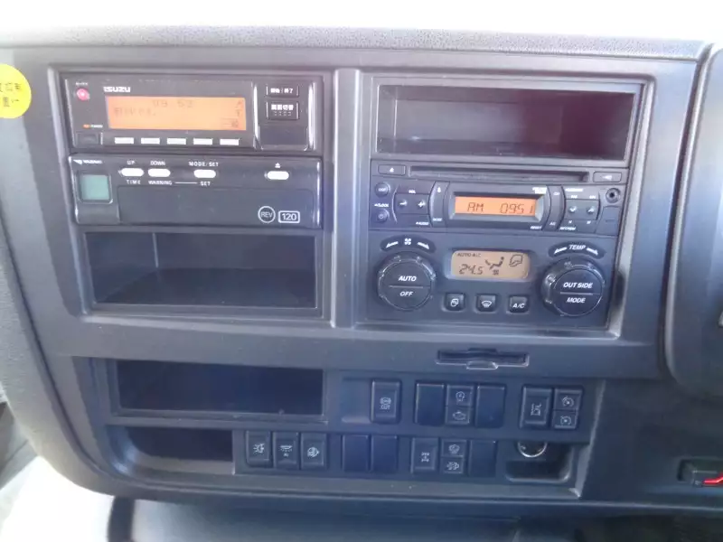 平成28年10月中古大型アルミバン・ウィングいすゞギガの画像5