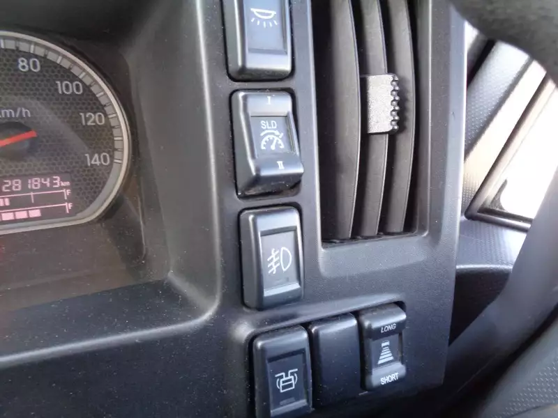 平成28年10月中古大型アルミバン・ウィングいすゞギガの画像9