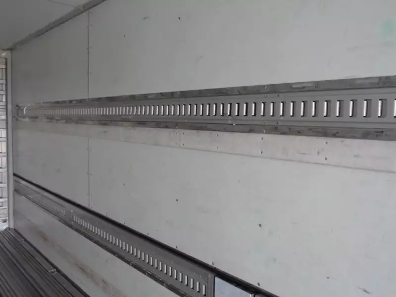 平成28年07月中古大型冷凍バン・ウィング日産UDクオンの画像23