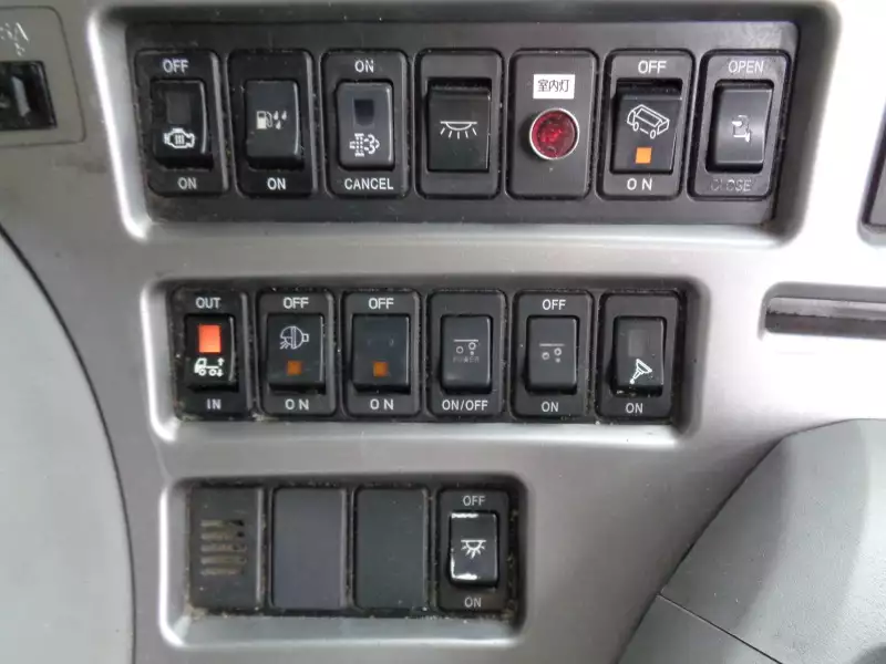 平成28年07月中古大型冷凍バン・ウィング日産UDクオンの画像46