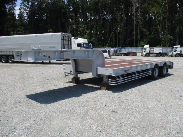 中古その他ダンプトレーラー・重機運搬トレーラートレクストレクスの画像1
