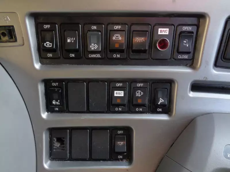 平成28年11月中古大型冷凍バン・ウィング日産UDクオンの画像36