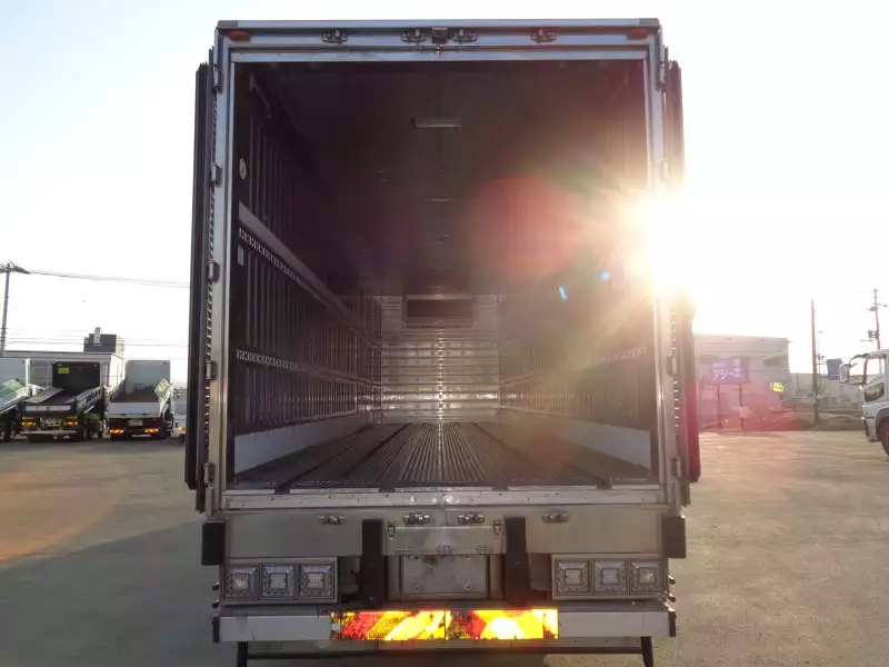 平成28年11月中古大型冷凍バン・ウィング日産UDクオンの画像11