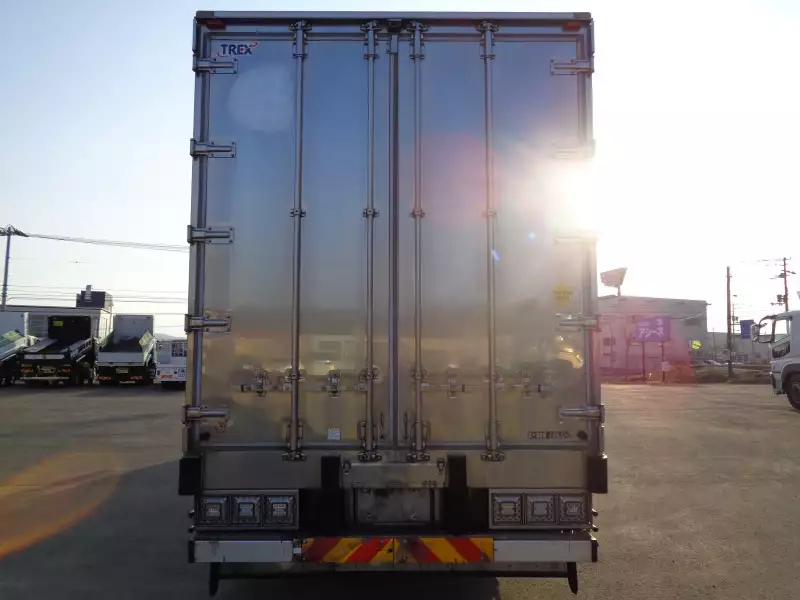 平成28年11月中古大型冷凍バン・ウィング日産UDクオンの画像6