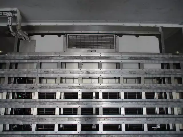 平成25年03月中古大型冷凍バン・ウィングいすゞギガの画像32