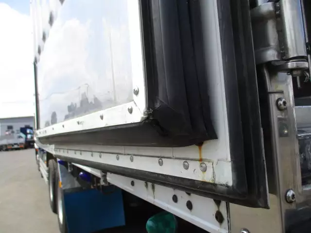 平成25年03月中古大型冷凍バン・ウィングいすゞギガの画像35