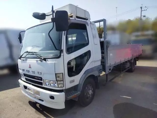 平成16年12月中古中型平ボディ三菱ふそうファイターの画像1