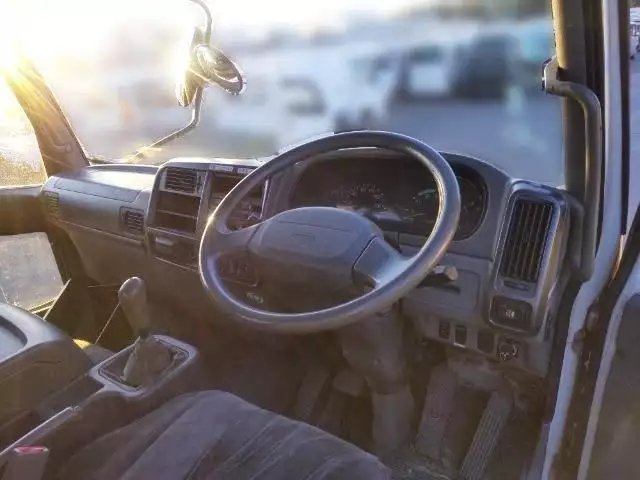 平成16年12月中古中型平ボディ三菱ふそうファイターの画像11