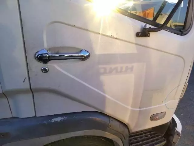 平成16年12月中古中型平ボディ三菱ふそうファイターの画像20