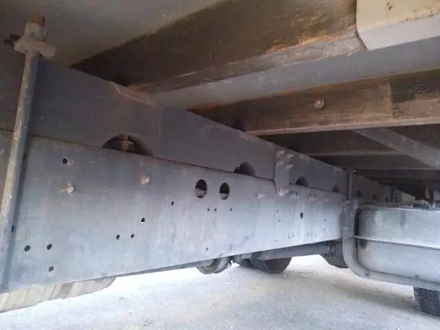 平成16年12月中古中型平ボディ三菱ふそうファイターの画像29