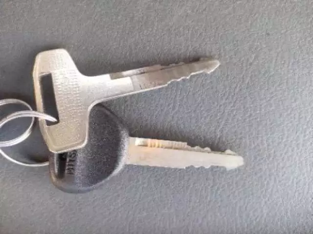 平成16年12月中古中型平ボディ三菱ふそうファイターの画像5