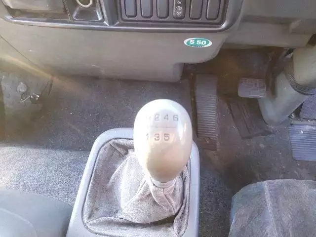 平成16年12月中古中型平ボディ三菱ふそうファイターの画像7