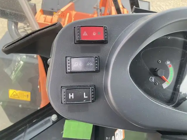 【車検:令和8年10月30日迄】令和4年 日立 ZW80 タイヤショベル アワー:740h 1,0㎥バケットの画像17