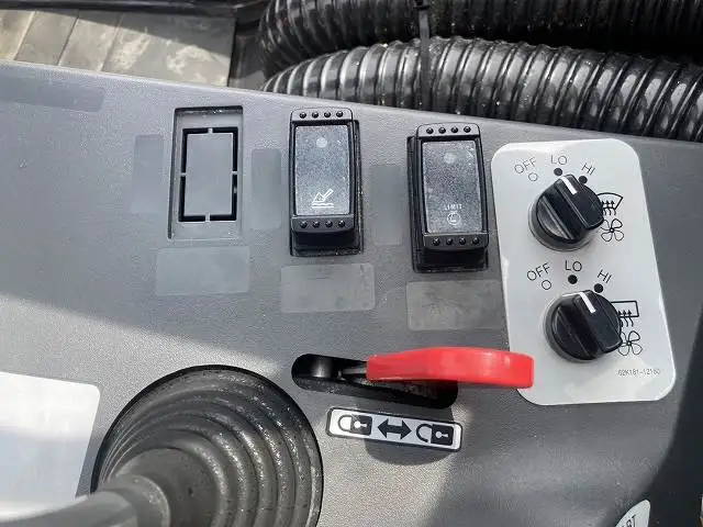 【車検:令和8年10月30日迄】令和4年 日立 ZW80 タイヤショベル アワー:740h 1,0㎥バケットの画像19