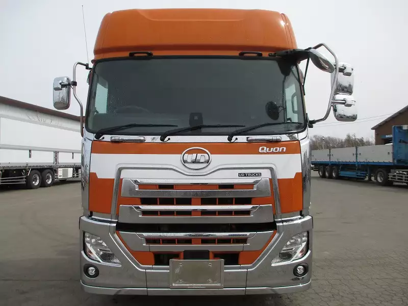 令和01年/平成31年12月中古大型トラクタヘッド日産UDクオンの画像2