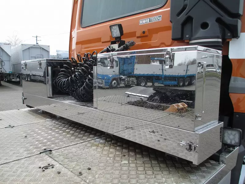 令和01年/平成31年12月中古大型トラクタヘッド日産UDクオンの画像12