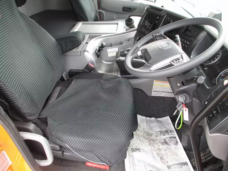 令和01年/平成31年12月中古大型トラクタヘッド日産UDクオンの画像32