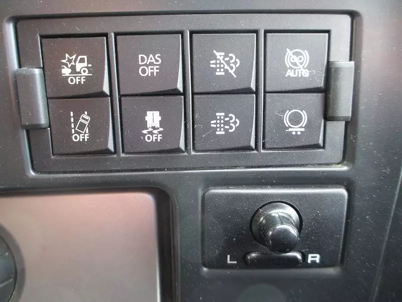 令和01年/平成31年12月中古大型トラクタヘッド日産UDクオンの画像40