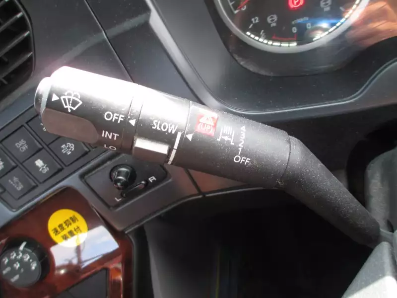 令和02年03月中古大型トラクタヘッド日産UDクオンの画像11