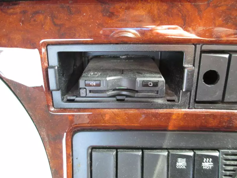 令和02年03月中古大型トラクタヘッド日産UDクオンの画像13