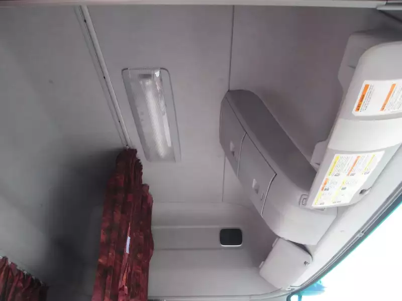 令和02年03月中古大型トラクタヘッド日産UDクオンの画像3