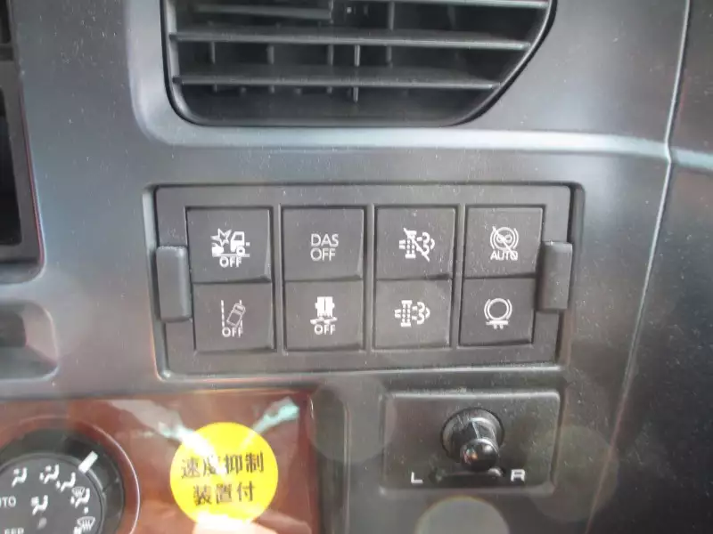 令和02年03月中古大型トラクタヘッド日産UDクオンの画像9