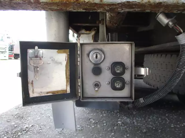 平成06年04月中古その他冷凍トレーラー日本フルハーフの画像38