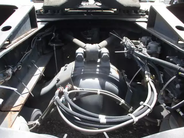 平成28年00月中古大型トラクタヘッド日産UDクオンの画像17