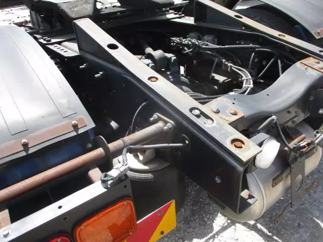 平成28年00月中古大型トラクタヘッド日産UDクオンの画像18