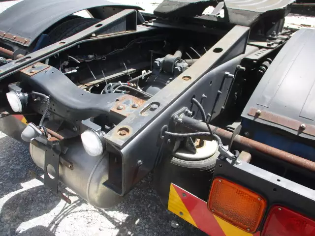 平成28年00月中古大型トラクタヘッド日産UDクオンの画像19