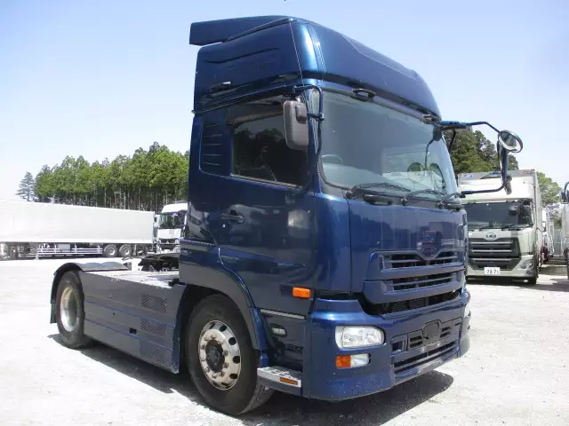 平成28年00月中古大型トラクタヘッド日産UDクオンの画像3