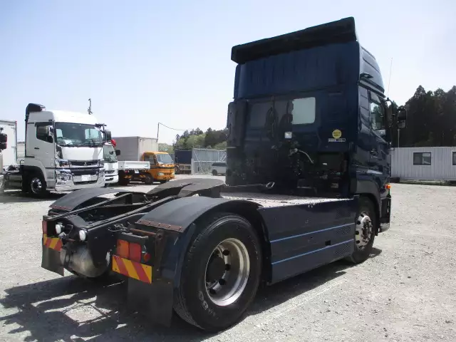 平成28年00月中古大型トラクタヘッド日産UDクオンの画像5