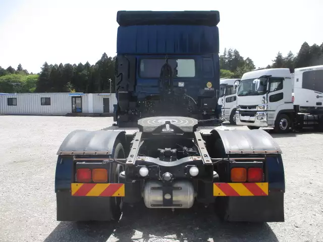 平成28年00月中古大型トラクタヘッド日産UDクオンの画像6