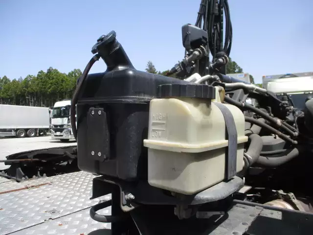 平成28年00月中古大型トラクタヘッド日産UDクオンの画像51