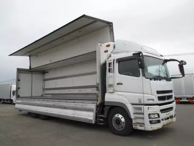 平成20年09月中古大型冷凍バン・ウィング三菱ふそうスーパーグレートの画像2