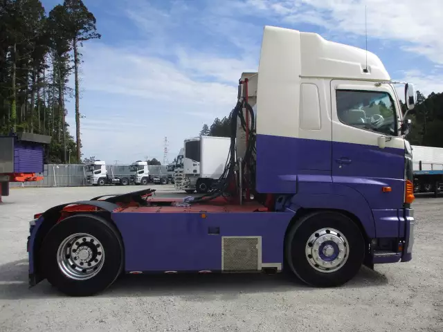 平成26年11月中古大型トラクタヘッド日野プロフィアの画像4