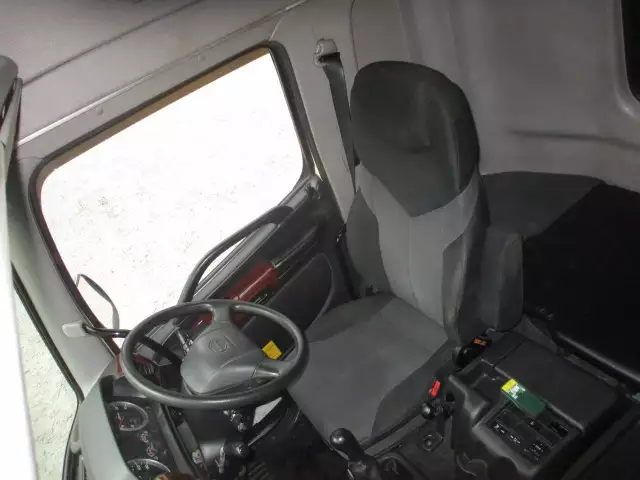 平成26年11月中古大型トラクタヘッド日野プロフィアの画像47