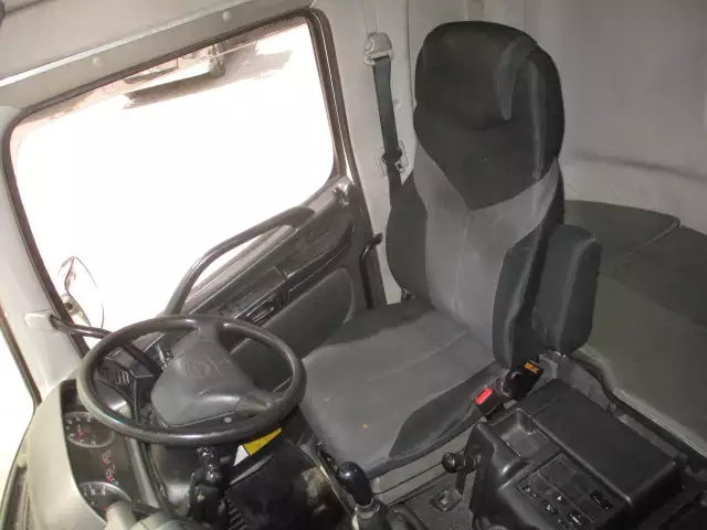 平成22年10月中古大型トラクタヘッド日野プロフィアの画像45