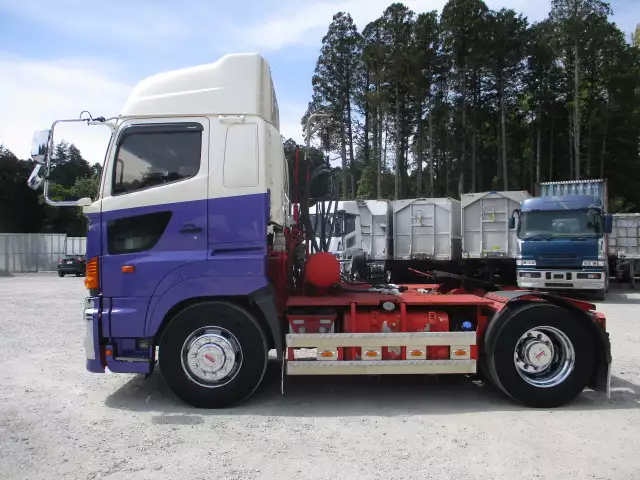 平成22年10月中古大型トラクタヘッド日野プロフィアの画像8