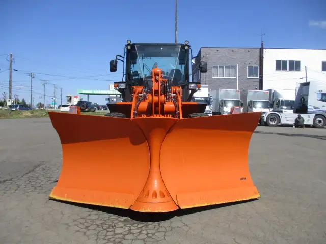 【恵庭ヤード使用】R3年  日立ZW140  タイヤショベル  スパイクタイヤ  2名キャブ  汎用ブレード  油圧ワンタッチ  STDバケット有の画像2