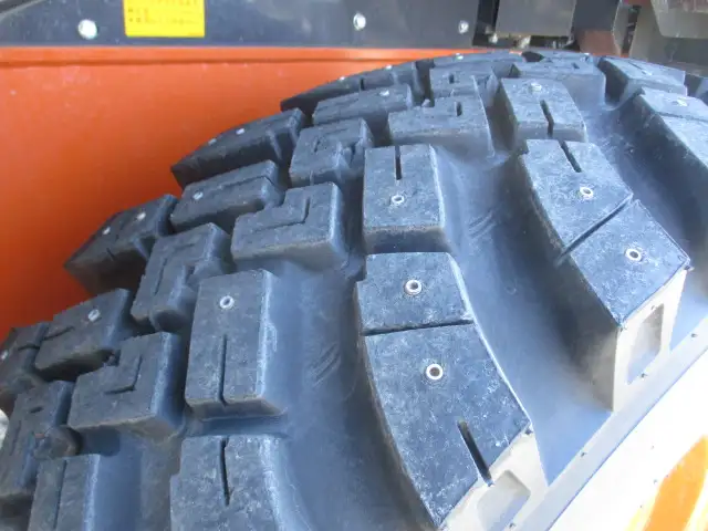 【恵庭ヤード使用】R3年  日立ZW140  タイヤショベル  スパイクタイヤ  2名キャブ  汎用ブレード  油圧ワンタッチ  STDバケット有の画像13