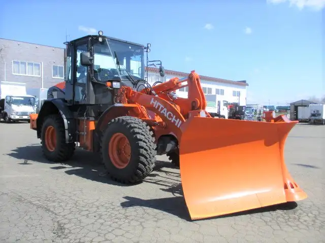 【恵庭ヤード使用】R3年  日立ZW140  タイヤショベル  スパイクタイヤ  2名キャブ  汎用ブレード  油圧ワンタッチ  STDバケット有の画像3