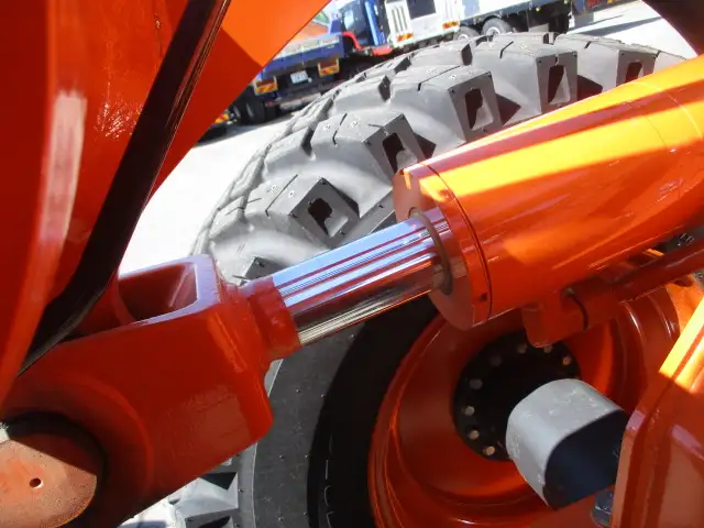 【恵庭ヤード使用】R3年  日立ZW140  タイヤショベル  スパイクタイヤ  2名キャブ  汎用ブレード  油圧ワンタッチ  STDバケット有の画像21