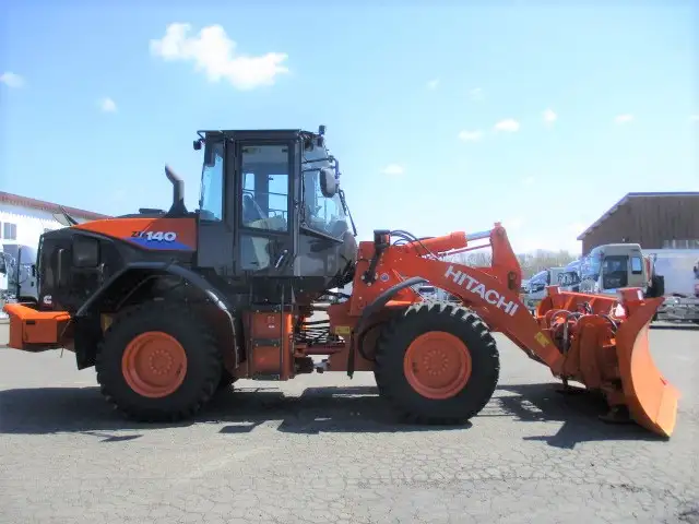 【恵庭ヤード使用】R3年  日立ZW140  タイヤショベル  スパイクタイヤ  2名キャブ  汎用ブレード  油圧ワンタッチ  STDバケット有の画像4