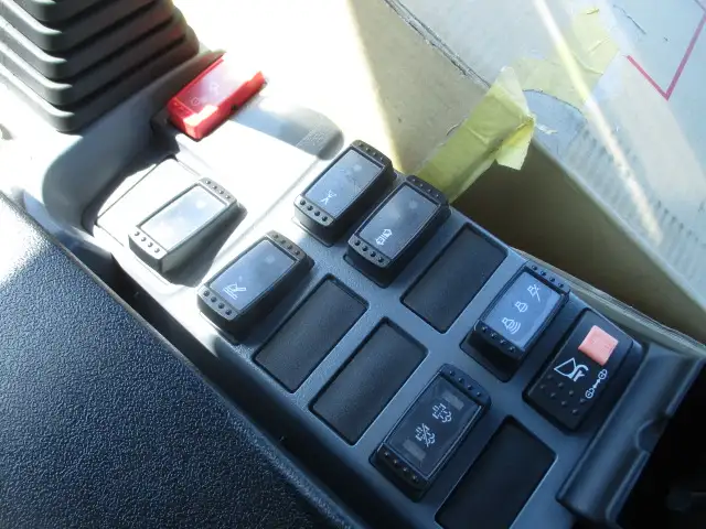 【恵庭ヤード使用】R3年  日立ZW140  タイヤショベル  スパイクタイヤ  2名キャブ  汎用ブレード  油圧ワンタッチ  STDバケット有の画像55