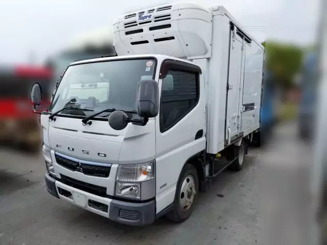 令和01年/平成31年04月中古小型冷凍バン・ウィング三菱ふそうキャンターの画像1