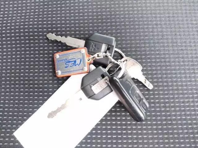 令和01年/平成31年04月中古小型冷凍バン・ウィング三菱ふそうキャンターの画像13