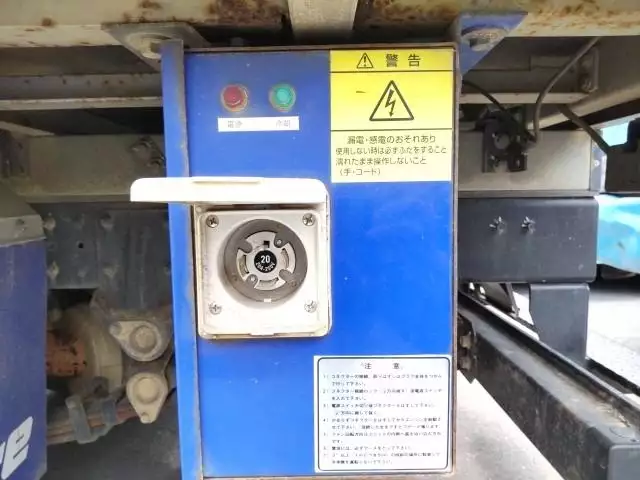令和01年/平成31年04月中古小型冷凍バン・ウィング三菱ふそうキャンターの画像16