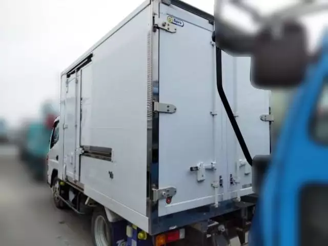 令和01年/平成31年04月中古小型冷凍バン・ウィング三菱ふそうキャンターの画像4