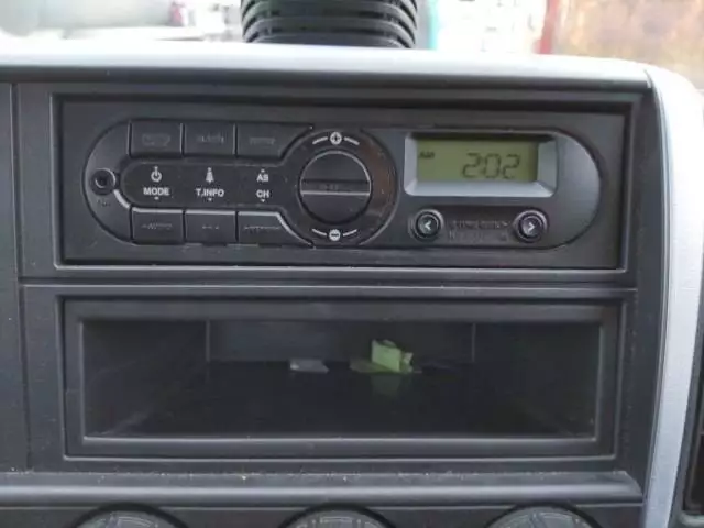 令和01年/平成31年04月中古小型冷凍バン・ウィング三菱ふそうキャンターの画像7